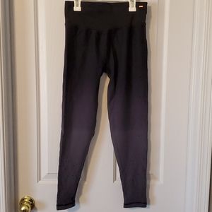 SEAMLESS TIGHT WITH OPEN KNIT DETAILS